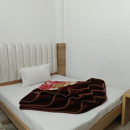 Hotel A10 New Delhi Exteriör bild